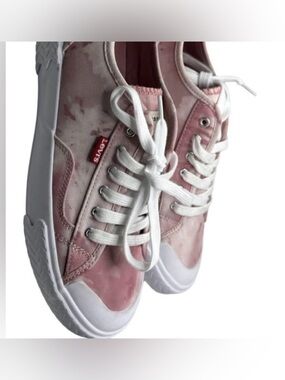 Levi's sneakers! Sz 7.5, pink tie dyed, skate shoe, old school! Runs big!​​​